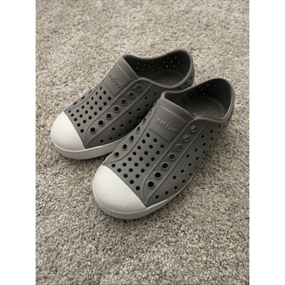 Native Shoes Kids Size C10 Gray Jefferson Slip On Water Sneakers